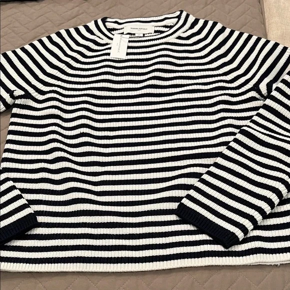 Banana Republic Navy Stripe Ribbed Crew-Neck Pullover Sweater/NWT/M - Picture 5 of 11